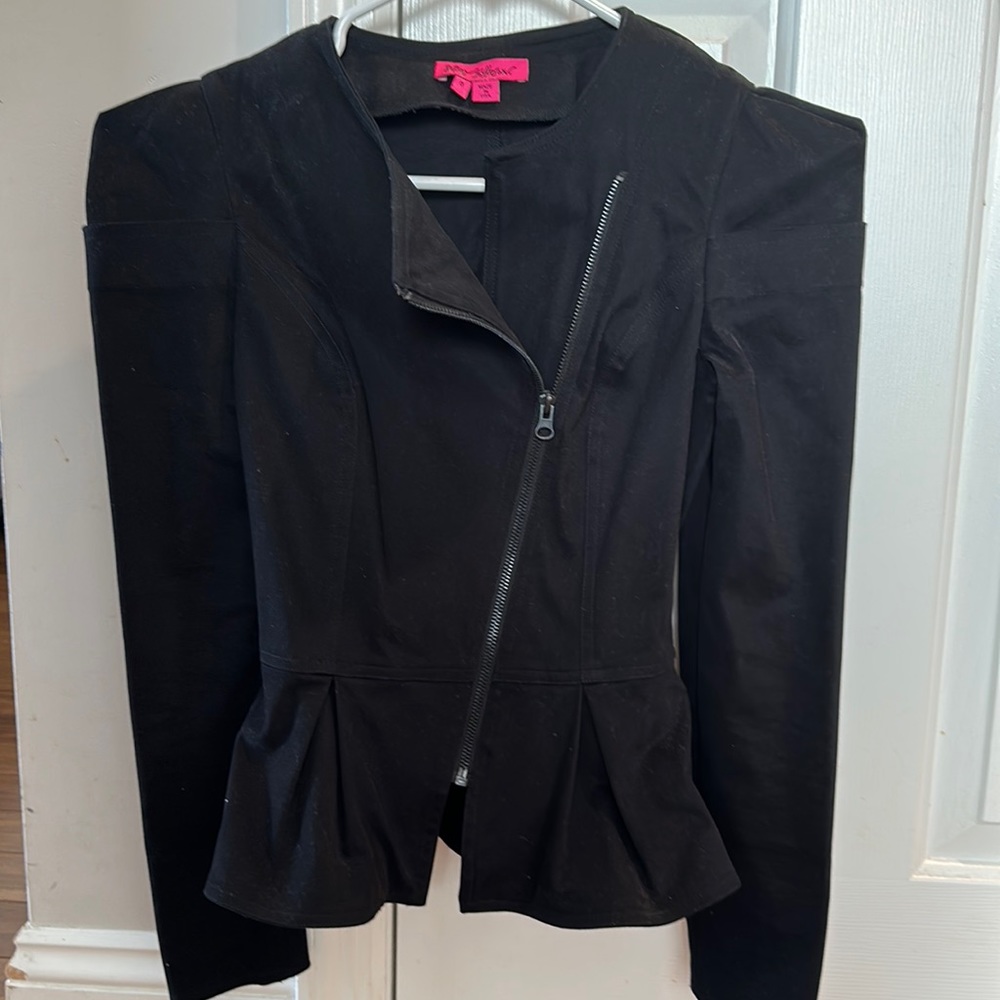 Betsey Johnson peplum asymmetrical zip up blazer size 0